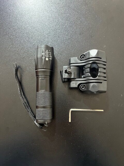 LINTERNA LED + SOPORTE PARA CASCO. - Imagen 7